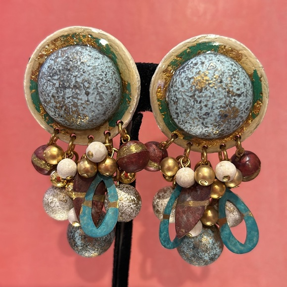 Vintage ‘80s IKARAMI Neutral Cream Turquoise Patina Earrings-Boutique - Picture 3 of 6